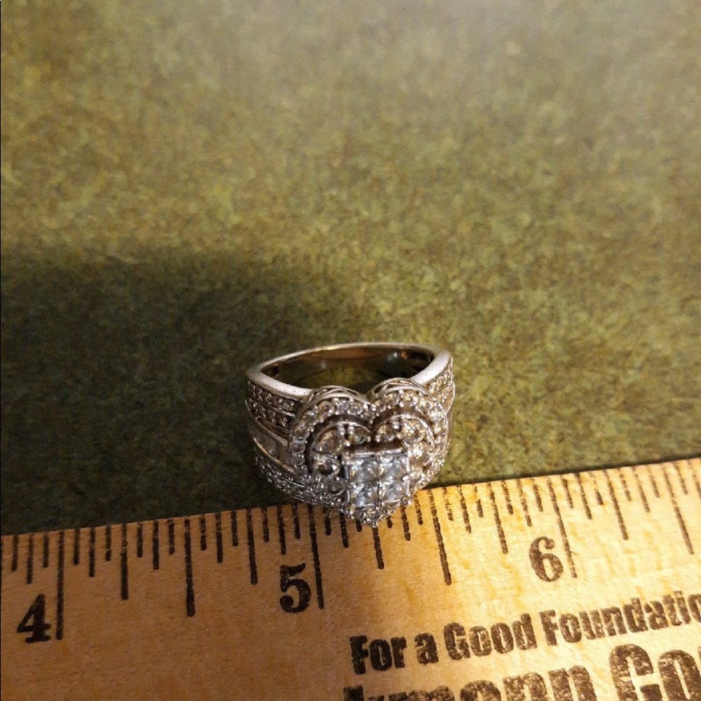 Beautiful Ring!! - Picture 2 of 5